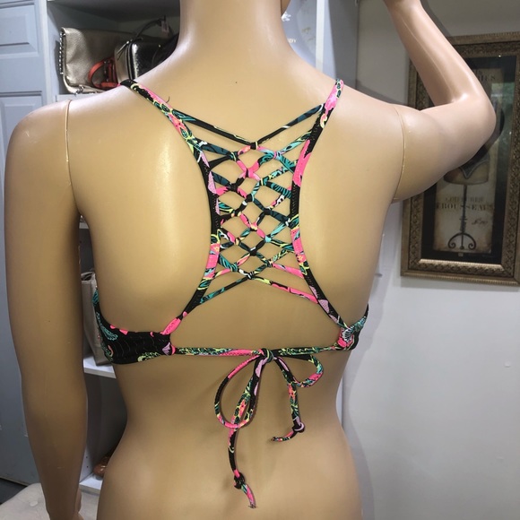 Shade & Shore Summer Macrame Crochet  Bikini Top - Picture 4 of 10